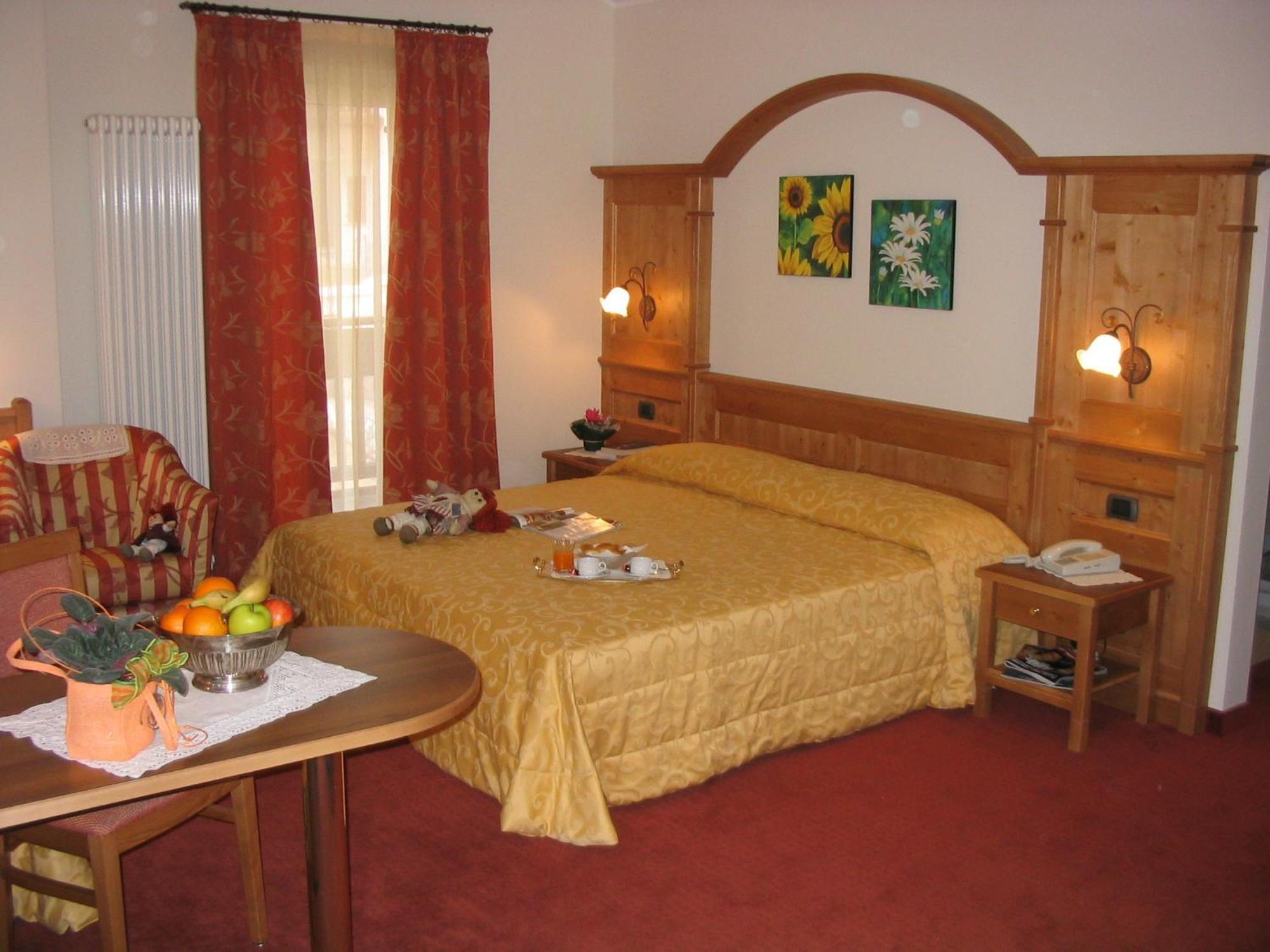Hotel Lido - Slow & Natural Living Molveno Dış mekan fotoğraf