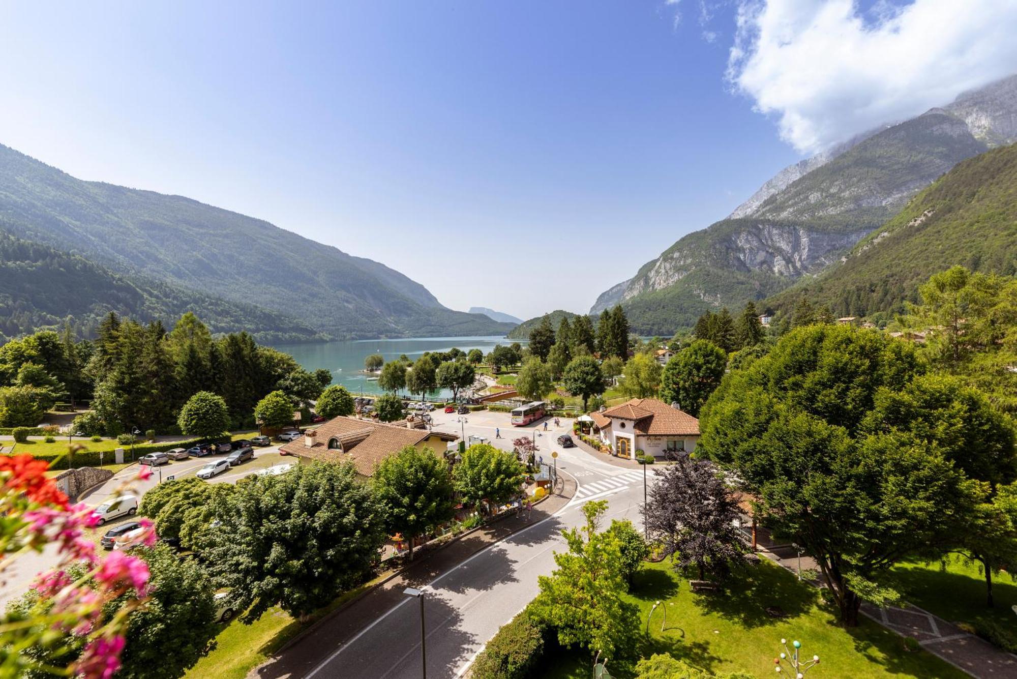Hotel Lido - Slow & Natural Living Molveno Dış mekan fotoğraf